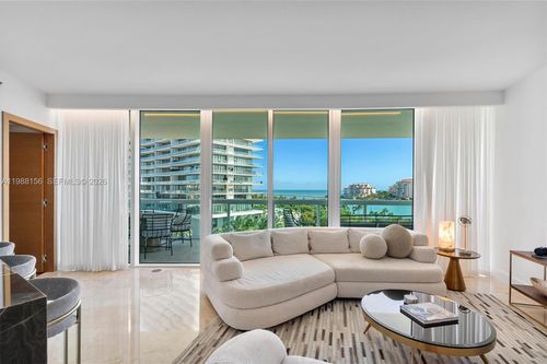 apt-705-1000 S Pointe Dr, Miami Beach, FL, 33139-7327 | Card Image