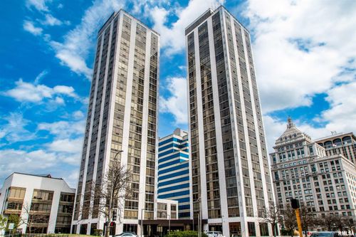 w4w-125 Sw Jefferson Ave, Peoria, IL, 61602-1224 | Card Image