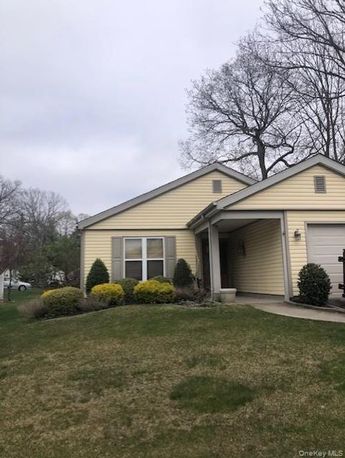 8 Coventry Ct, Ridge, NY, 11961-2047 | Card Image
