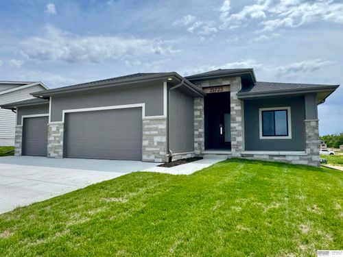 21723 Glenmore Dr, Gretna, NE, 68028 | Card Image