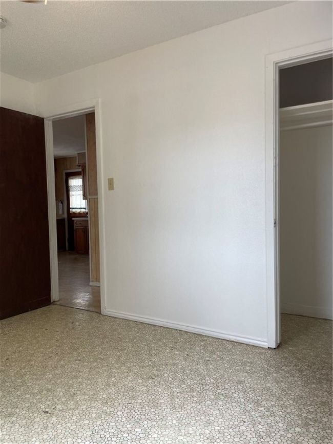 302 Newberry St, House other with 3 bedrooms, 1 bathrooms and null parking in Alice TX | Image 15