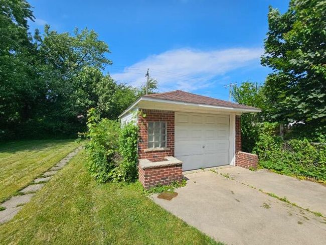 1 car brick garage | Image 7