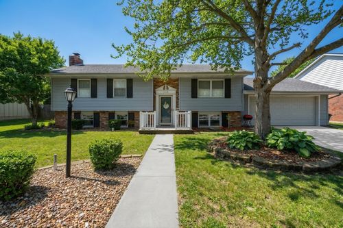 1306 E Kirkwood Dr, Pontiac, IL, 61764-1520 | Card Image