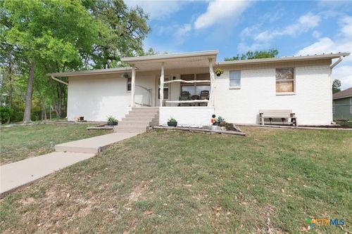 505 S Summer St, Lampasas, TX, 76550-2568 | Card Image