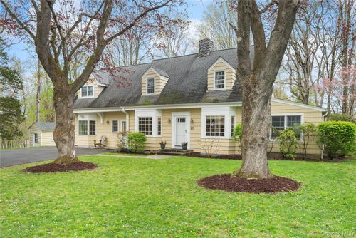 20 Main St, Mount Kisco, NY, 10549-3921 | Card Image