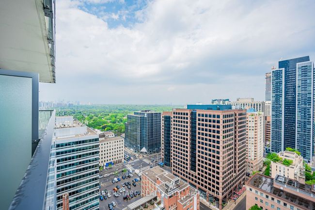 2413 - 50 Charles St E, Condo with 0 bedrooms, 1 bathrooms and null parking in Toronto ON | Image 25