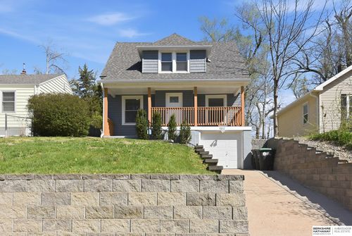 5812 Cedar Street, Omaha, NE, 68106 | Card Image