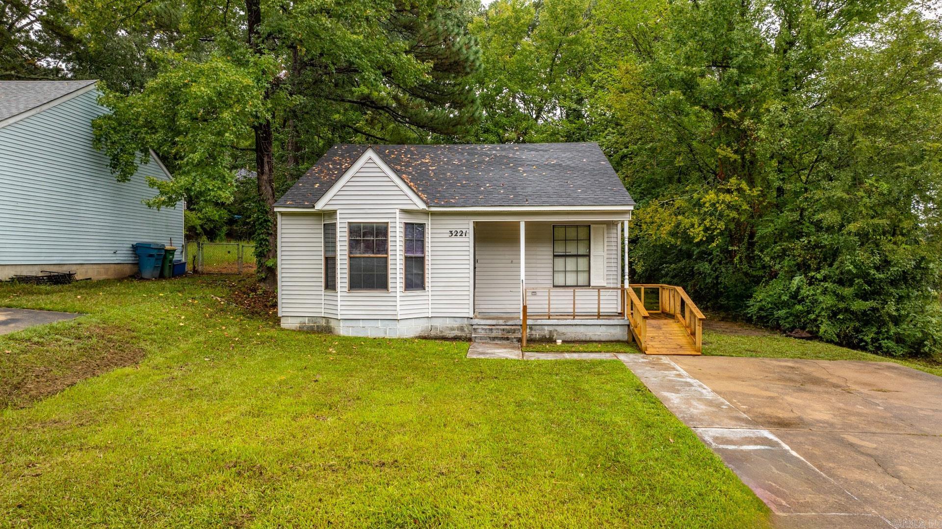Holt St, Little Rock, AR 72204 #1