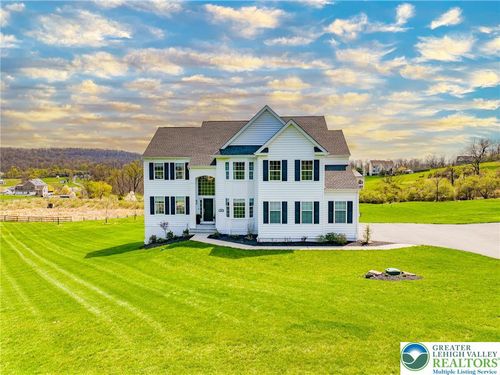 7300 Mount Vernon Dr, ZIONSVILLE, PA, 18092-2375 | Card Image