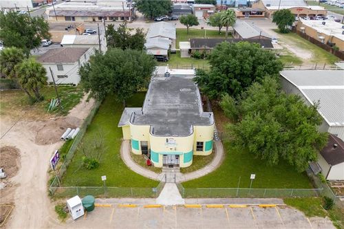 109 E 7th St, San Juan, TX, 78589-2613 | Card Image