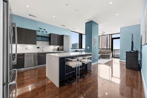 unit-1801-1211 Caroline St, Houston, TX, 77002-6939 | Card Image