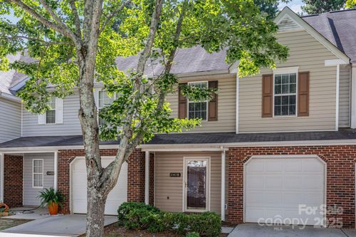 11418 Pedigree Ln, Charlotte, NC, 28269-1594 | Card Image
