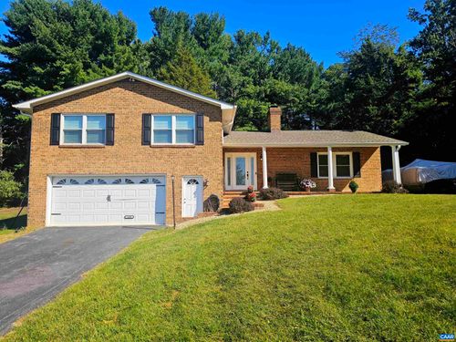 249 Cattle Scales Rd, WAYNESBORO, VA, 22980-6375 | Card Image