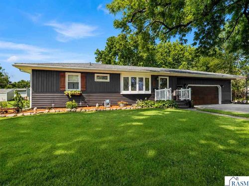 313 Se 1st Street, Madelia, MN, 56062 | Card Image