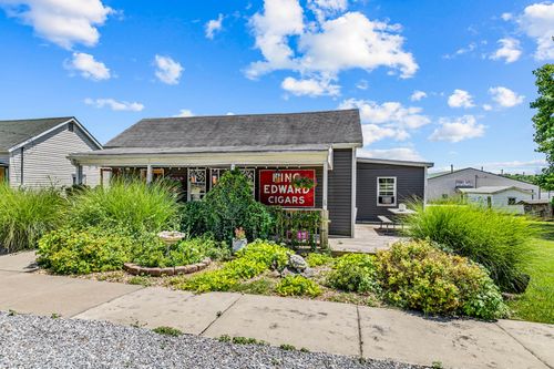 208 E Washington Ave, Pierce City, MO, 65723-1258 | Card Image