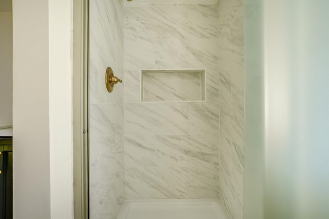 Barely used, newly remodeled. | Image 29
