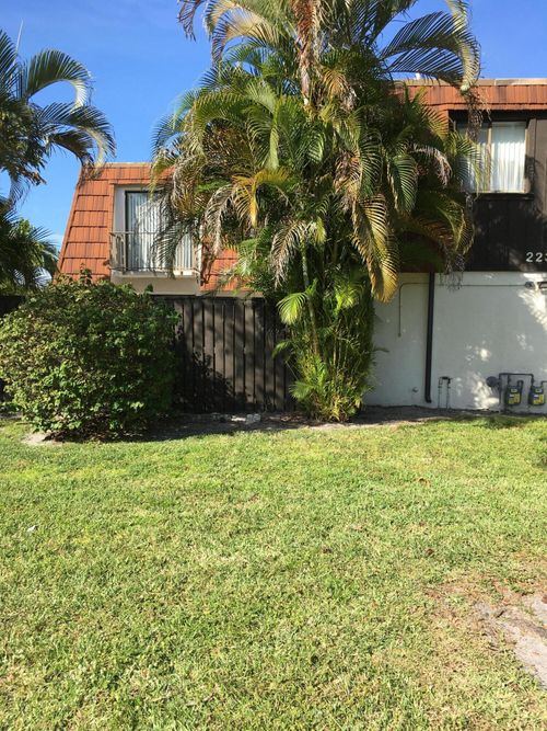 d-2233 White Pine Cir, Greenacres, FL, 33415-6160 | Card Image