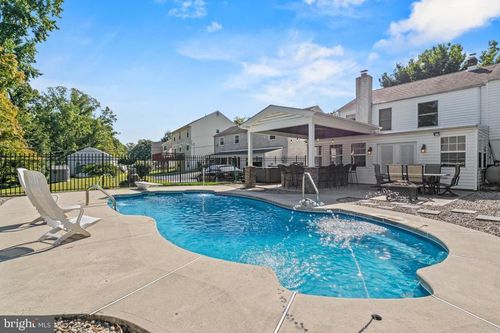 416 Stuart Ln, AMBLER, PA, 19002-5612 | Card Image