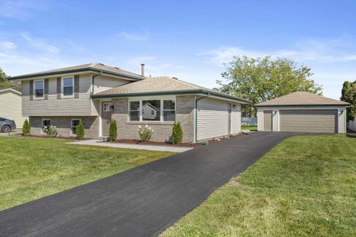 1341 Capri Ln, Dyer, IN, 46311-1324 | Card Image