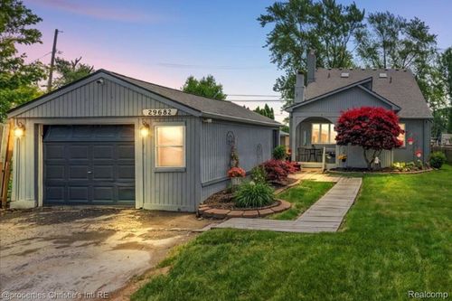 29682 Old North River Rd, Harrison Township, MI, 48045-1628 | Card Image