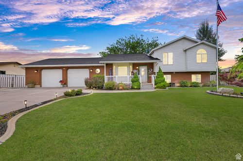 198 N 1000 W, Clearfield, UT, 84015-9233 | Card Image