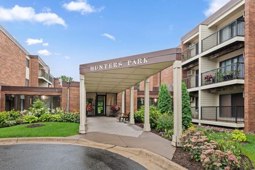 apt-223-4 Pine Tree Dr, Arden Hills, MN, 55112-3778 | Card Image