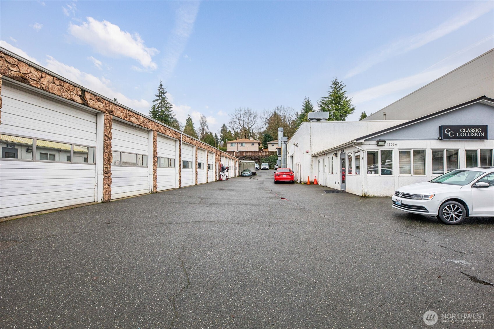 13036 Lake City Way Ne, Seattle, WA 98115