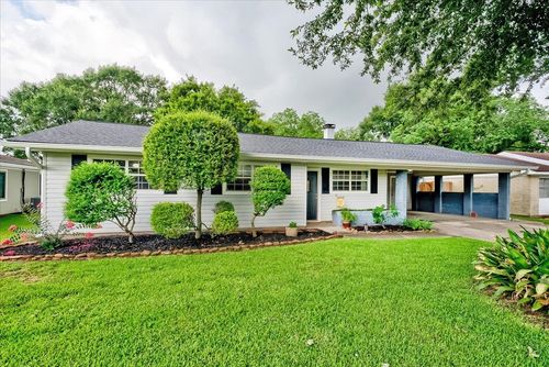 3821 Suncrest Dr, Groves, TX, 77619-5212 | Card Image