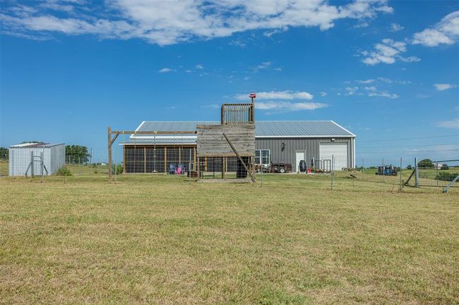 4330 Post Oak Point Rd, Home with 4 bedrooms, 4 bathrooms and 3 parking in New Ulm TX | Image 25