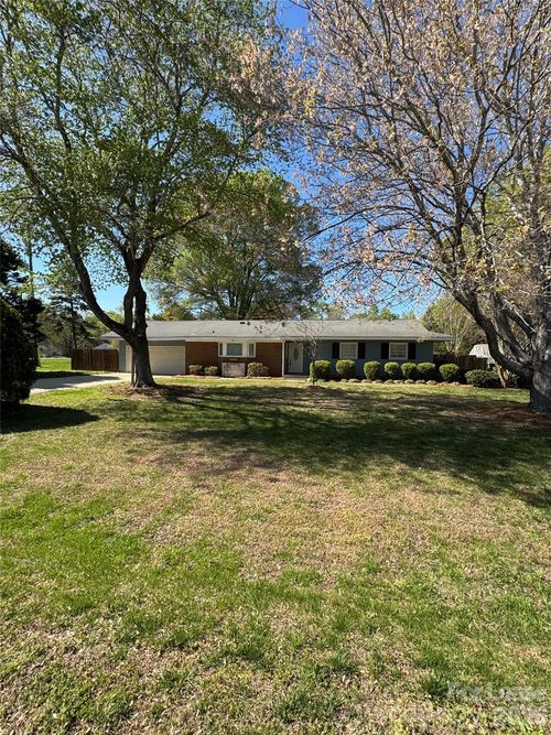 1803 Overhill Dr, Monroe, NC, 28110-7809 | Card Image