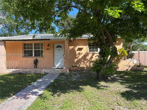 rear-2611 Sw 62nd Ave, Miramar, FL, 33023-3927 | Card Image