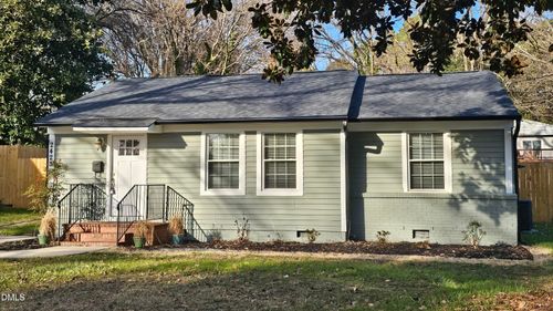 2425 Derby Dr, Raleigh, NC, 27610-1743 | Card Image