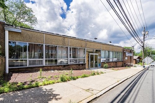 2075 Millburn Ave, Maplewood, NJ, 07040-3717 | Card Image