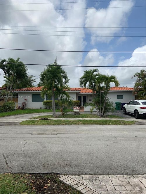 no-21260 Ne 23rd Ave, Miami, FL, 33180-1006 | Card Image