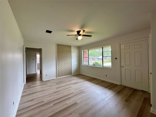 1015 Pine Tree Dr, Shreveport, LA, 71106-3913 | Card Image
