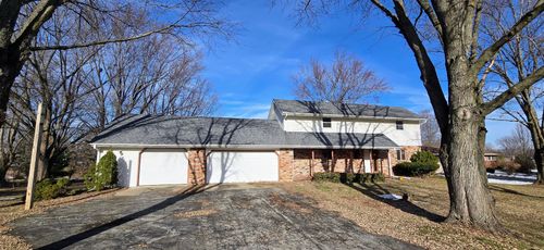 8231 Highview Dr, WINNEBAGO, IL, 61088-9630 | Card Image