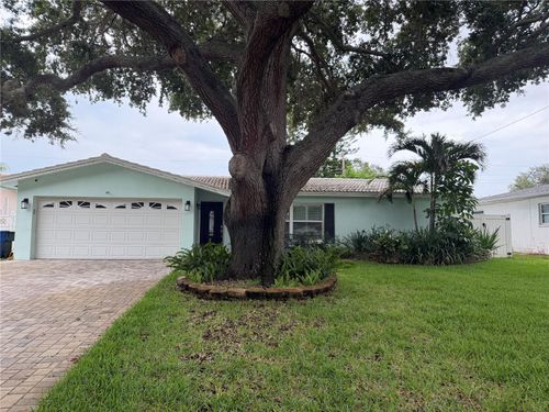 704 23rd St Sw, LARGO, FL, 33770-2955 | Card Image