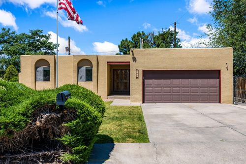 4017 Hilton Pl Ne, Albuquerque, NM, 87111-3381 | Card Image
