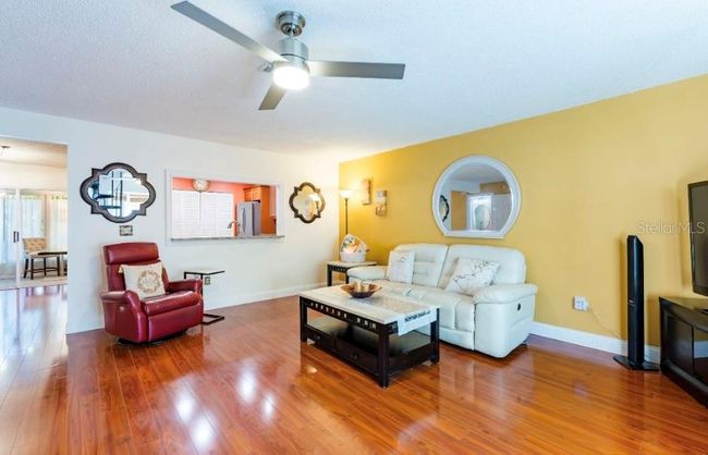 LIVNG ROOM | Image 15