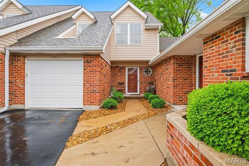 1421 Tahoe Valley Ct, Ballwin, MO, 63021-7655 | Card Image