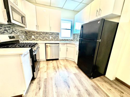 apt-2-325 Central Ave, Jersey City, NJ, 07307-2958 | Card Image