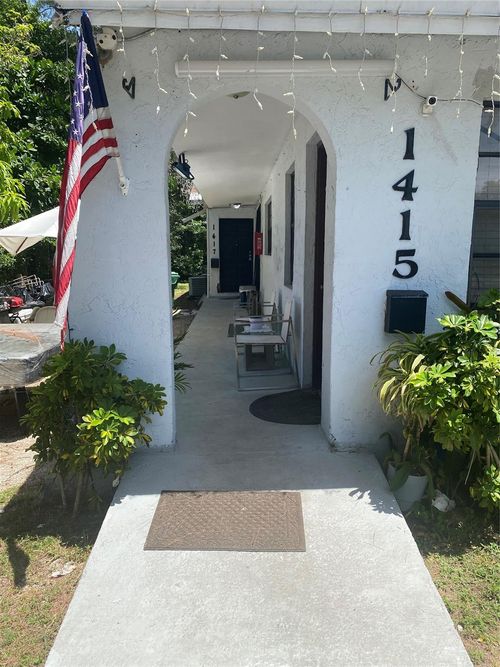 1417 Ne 118th Ter, Miami, FL, 33161-6919 | Card Image