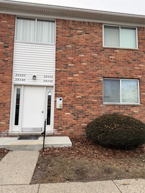 29248 Hoover Rd, Warren, MI, 48093-3429 | Card Image