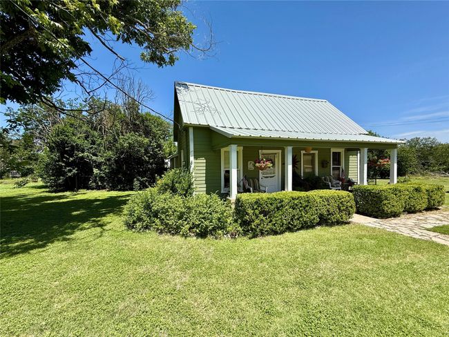 713 N Mesquite St, House other with 2 bedrooms, 1 bathrooms and null parking in Hico TX | Image 4