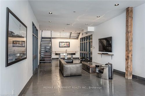 104-33 Villiers St, Toronto, ON, M5A1A9 | Card Image