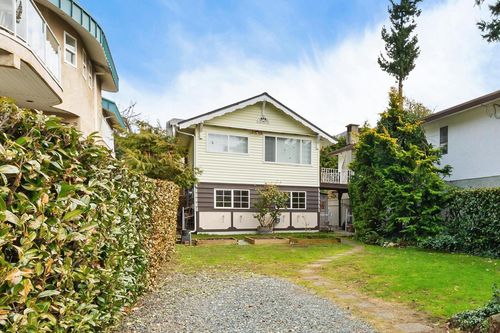 866 Finlay St, White Rock, BC, V4B4K2 | Card Image