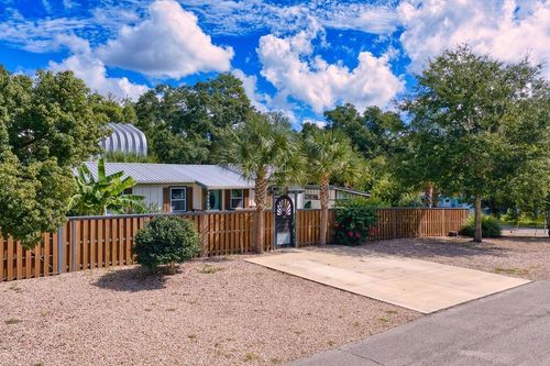 702 Nw Avenue C, Carrabelle, FL, 32322-3248 | Card Image