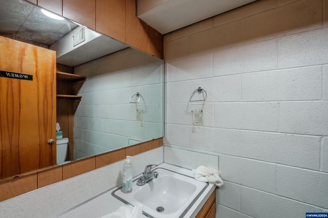 255 E 14 Th Ave, Home with 2 bedrooms, 0 bathrooms and null parking in Eugene OR | Image 27