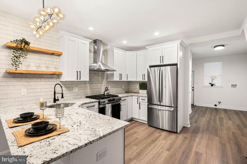 1825 Titan St, PHILADELPHIA, PA, 19146-2926 | Card Image