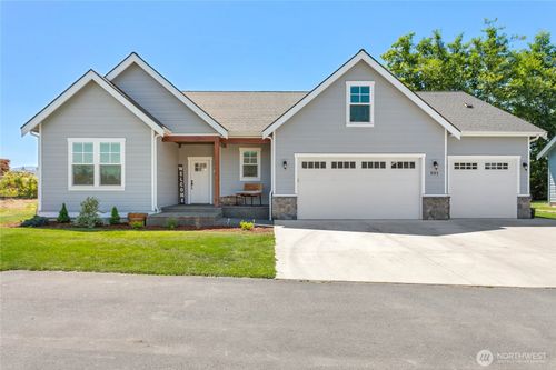 801 Pine Crest Dr, Everson, WA, 98247-9600 | Card Image